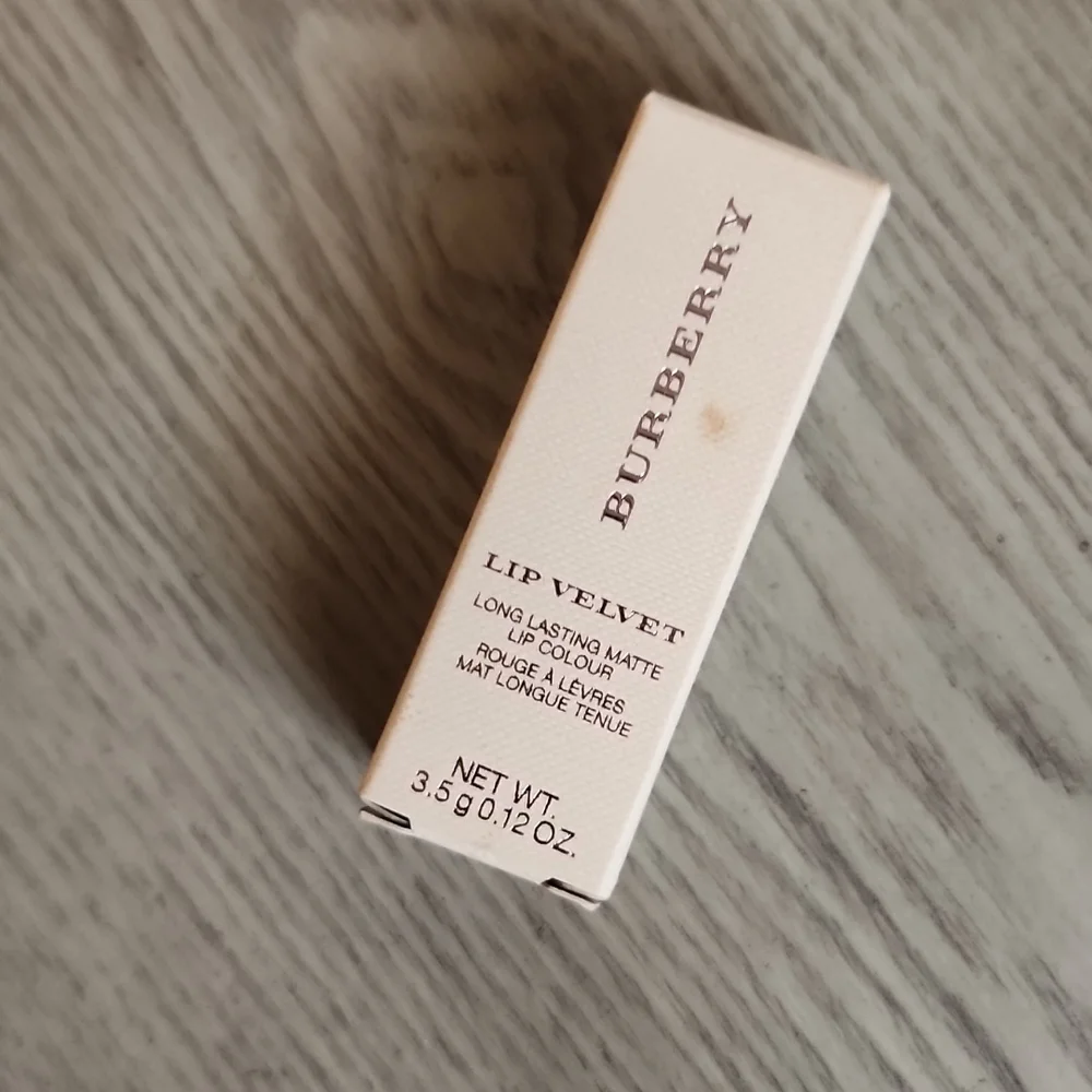 Burberry Lip Velvet Military Red 429 - Picture 8 of 8